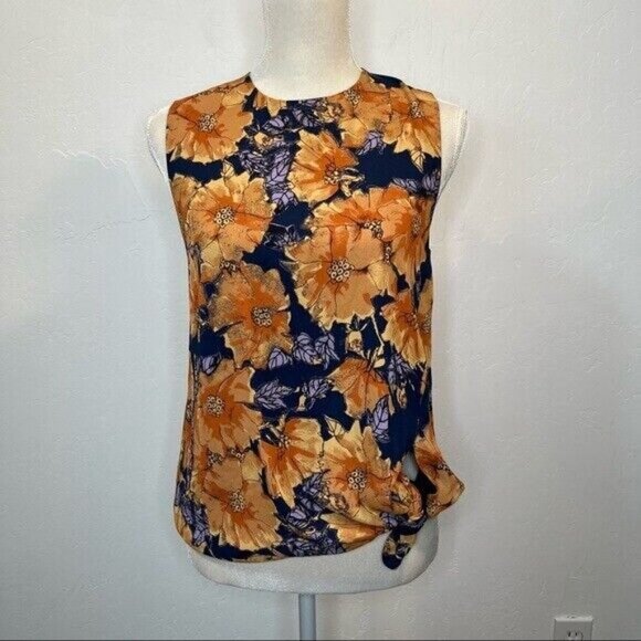 Aritzia Babaton Hopkins Blouse Floral Top Size S sleeveless front tie - Picture 4 of 12